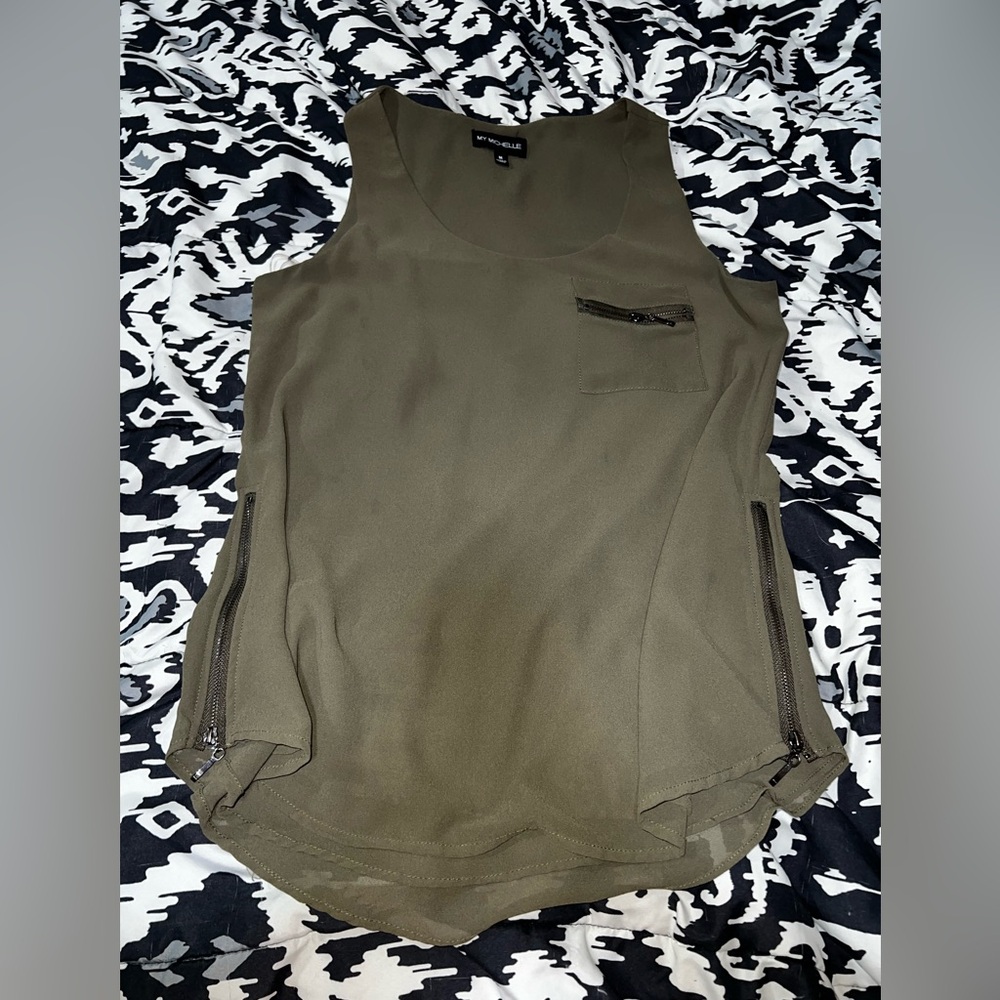 Zipper tank